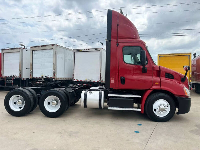 2016 Freightliner Cascadia
