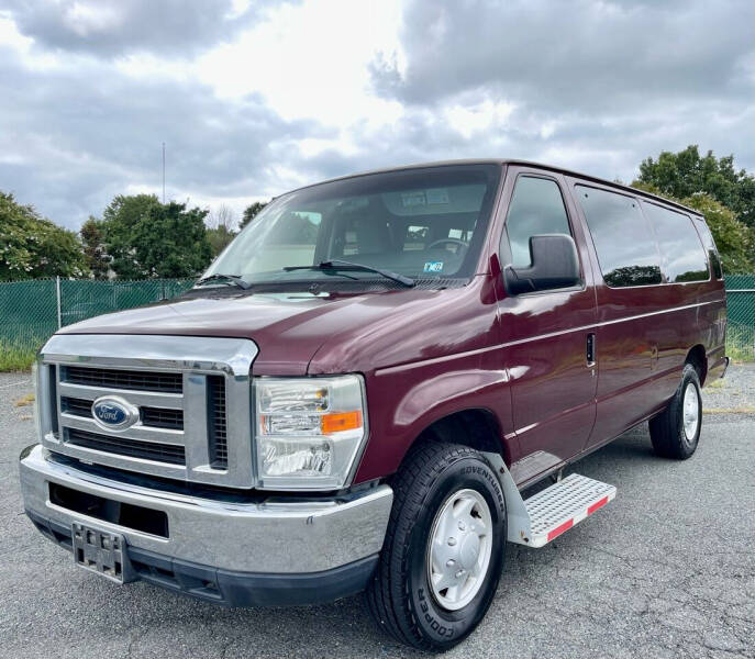 2009 Ford E-Series Wagon for sale at ONE NATION AUTO SALE LLC in Fredericksburg VA