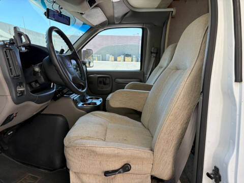 2000 Winnebago Minnie  C Chevy 24V