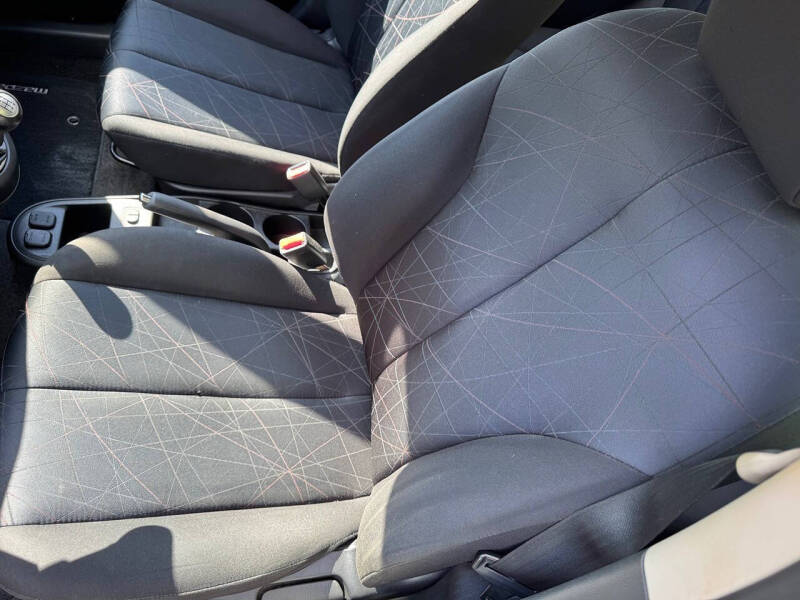 2011 Mazda MAZDA2 Sport