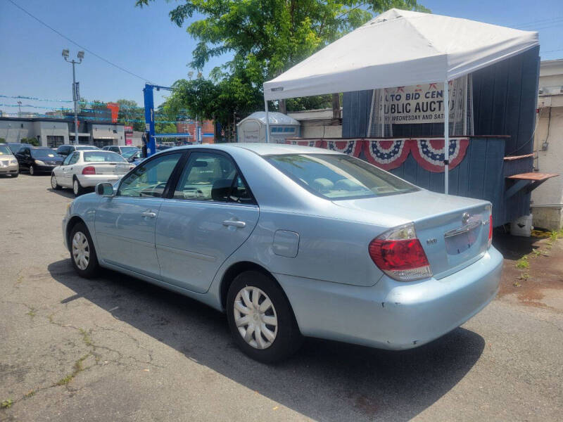 2005 Toyota Camry SE