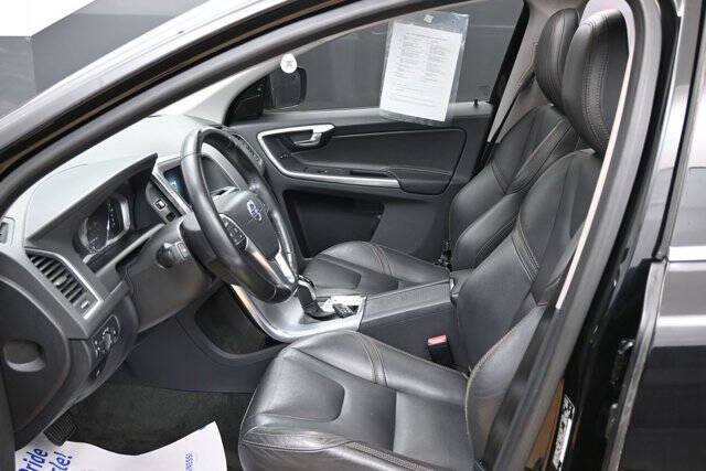 2017 Volvo XC60 T6 Dynamic
