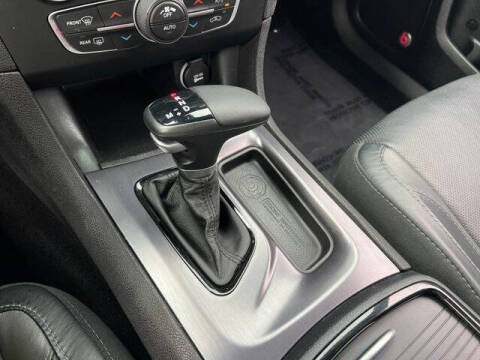 2017 Dodge Charger SXT