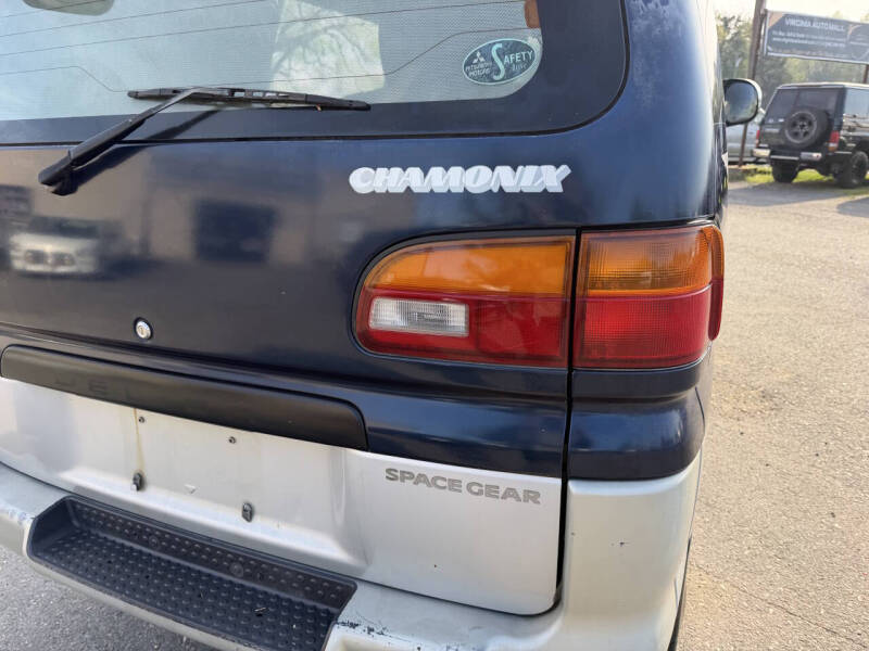 1996 Mitsubishi Delica
