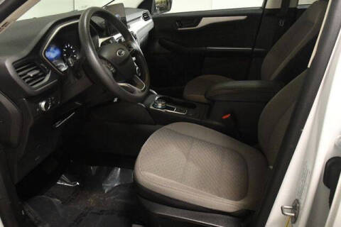 2022 Ford Escape Hybrid SE