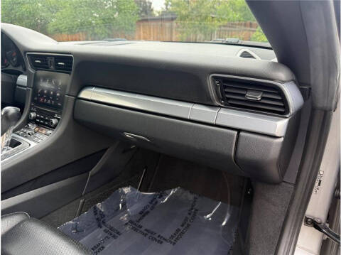 2017 Porsche 911 Carrera