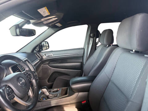 2018 Jeep Grand Cherokee Laredo E