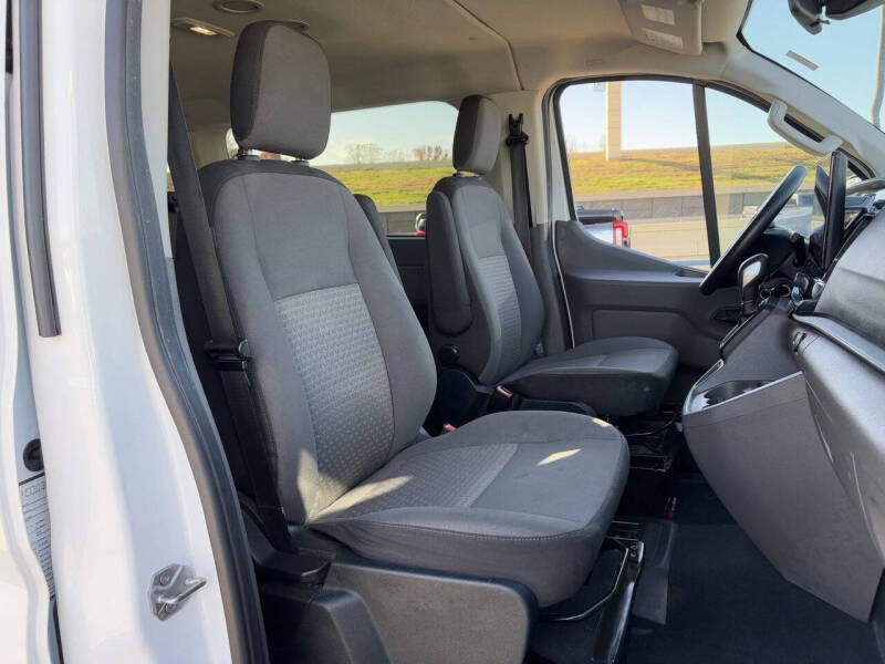 2023 Ford Transit 350 XLT