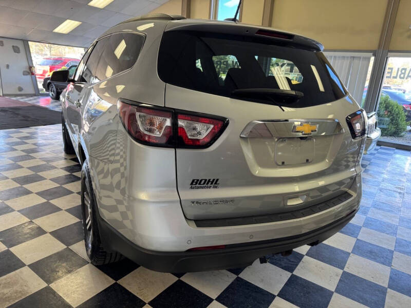 2017 Chevrolet Traverse LT