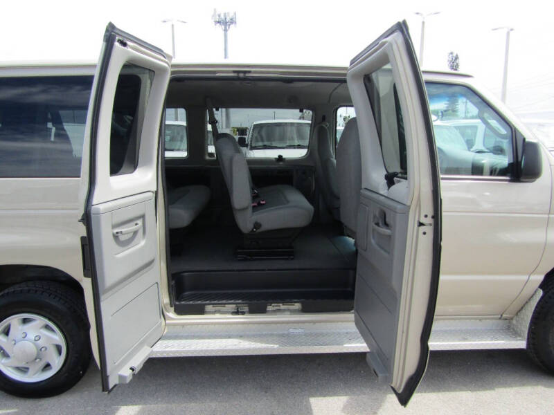 2008 Ford E-Series E-350 SD XLT