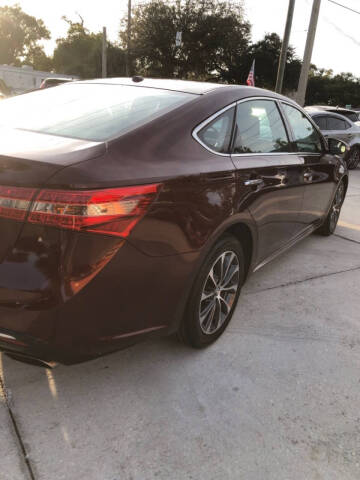 2017 Toyota Avalon XLE