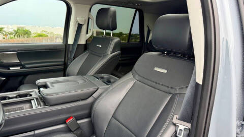 2025 Ford Expedition MAX Platinum