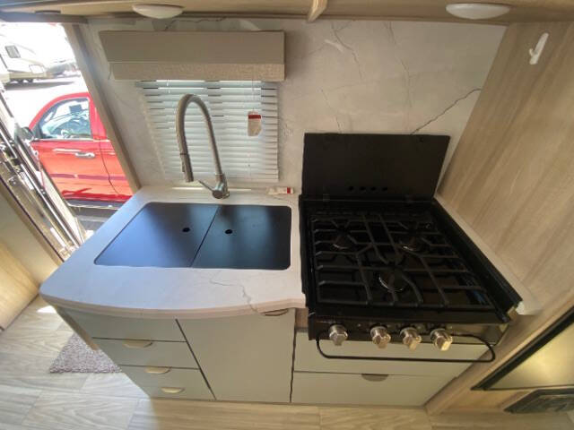 2023 Winnebago MICRO MINNIE 2108DS