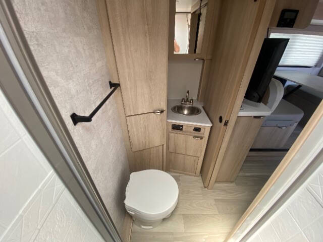 2023 Winnebago MICRO MINNIE 2108DS