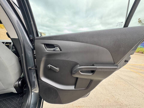 2013 Chevrolet Sonic LS Auto