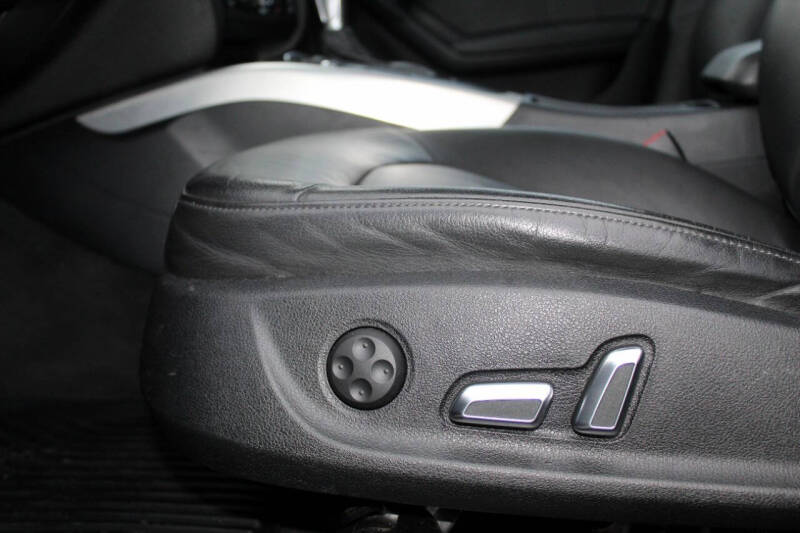 2014 Audi A4 2.0T quattro Premium