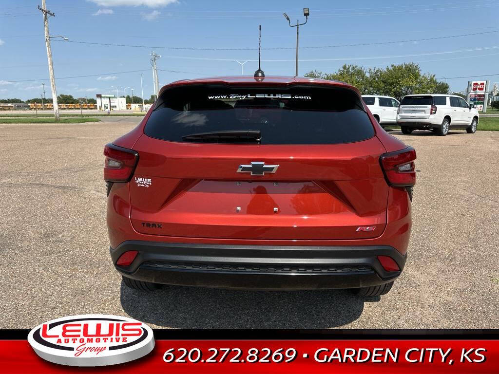 2024 Chevrolet Trax for sale at Lewis Chevrolet of Garden City in Garden City, KS