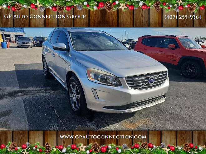2015 Volvo XC60 T6 Platinum's photo