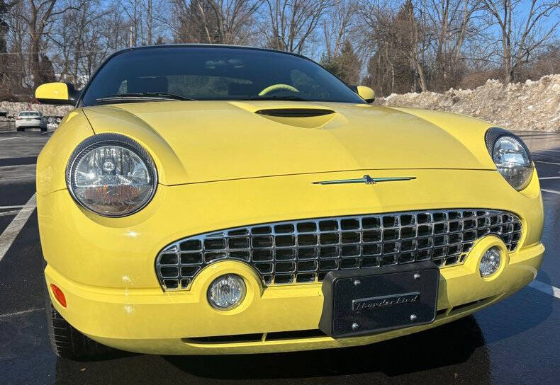 2002 Ford Thunderbird Deluxe
