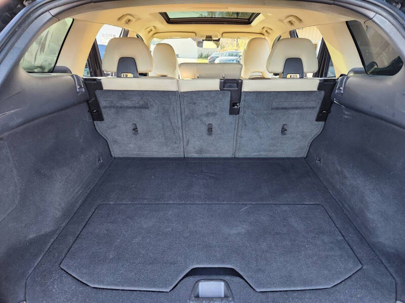 2016 Volvo XC60 T5 Drive-E Premier