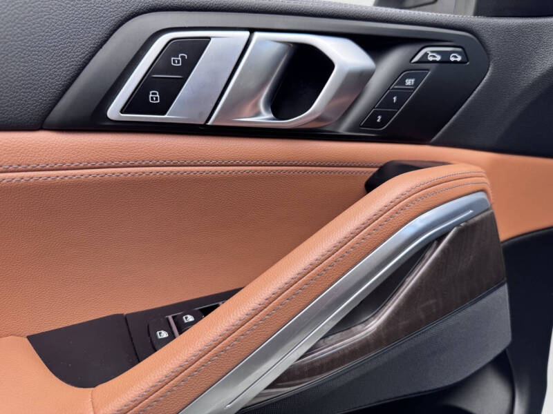 2022 BMW X6 xDrive40i