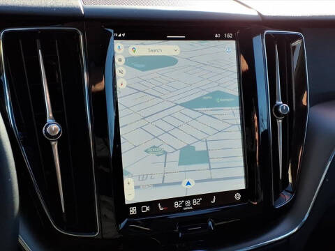 2025 Volvo XC60 B5 Core Dark Theme