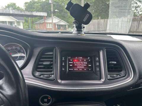 2016 Dodge Challenger SXT