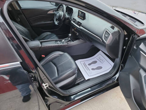 2018 Mazda MAZDA3 Touring