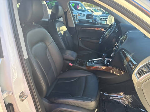 2015 Audi Q5 2.0T quattro Premium