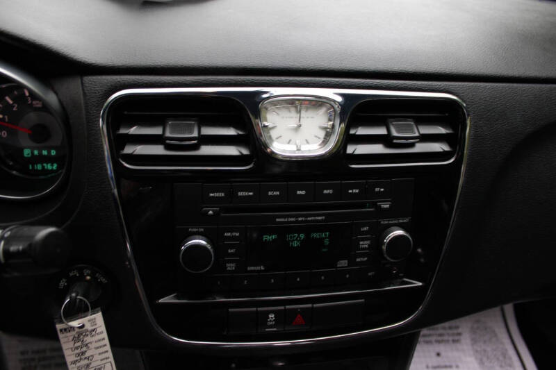 2013 Chrysler 200 Touring