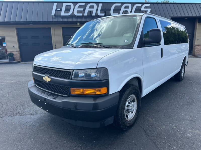 2021 Chevrolet Express Passenger LS's photo