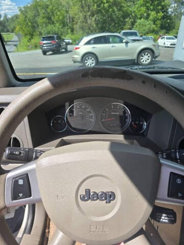 2008 Jeep Commander Sport