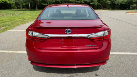 2018 Lexus ES 300h