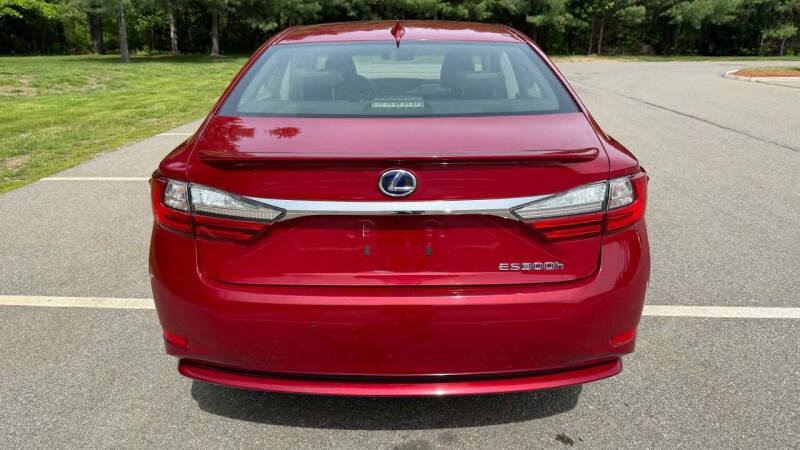 2018 Lexus ES 300h