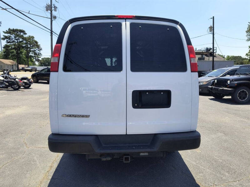 2017 Chevrolet Express 2500