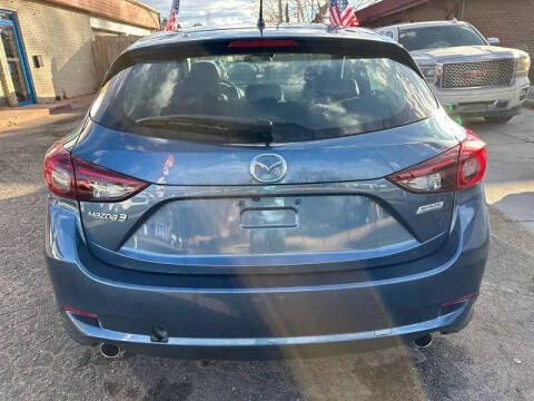 2018 Mazda MAZDA3 Touring