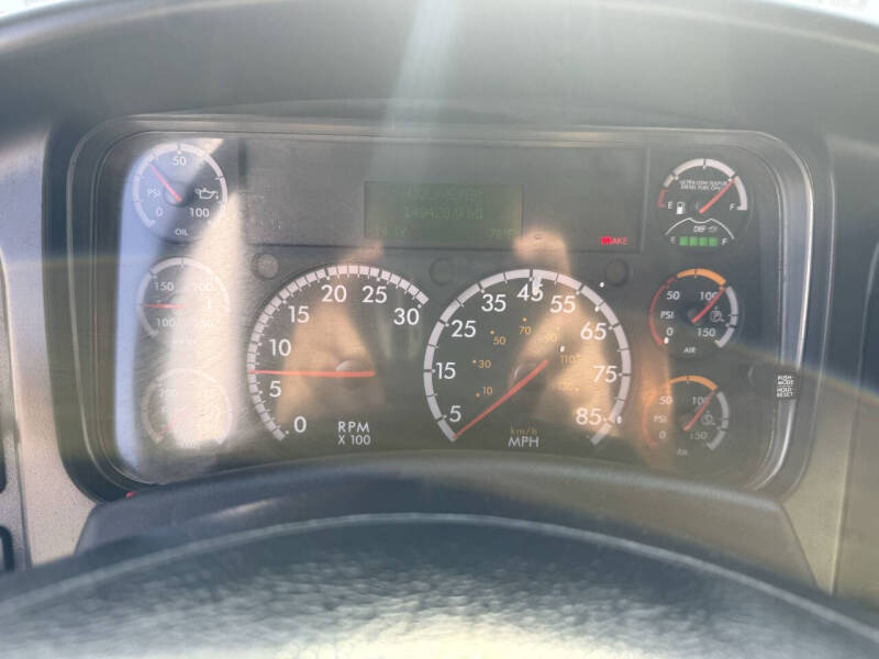 2018 Freightliner M2 106