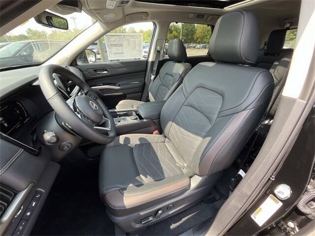 2025 Nissan Pathfinder Platinum