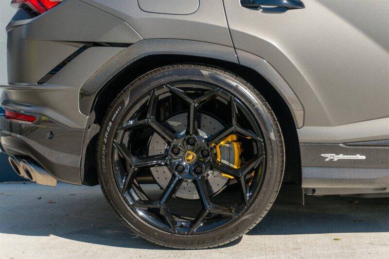 2024 Lamborghini Urus Performante