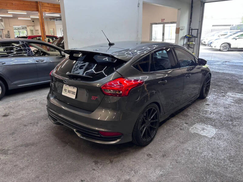2017 Ford Focus ST