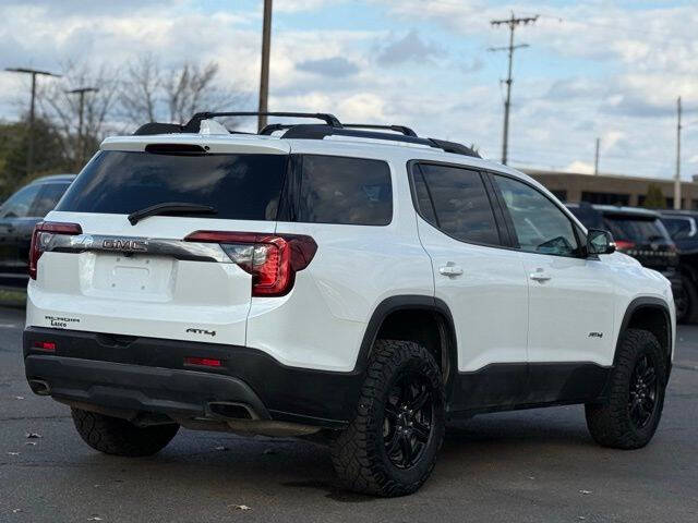 2023 GMC Acadia AT4