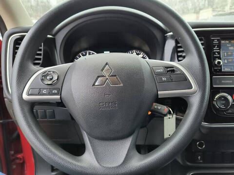 2019 Mitsubishi Outlander ES