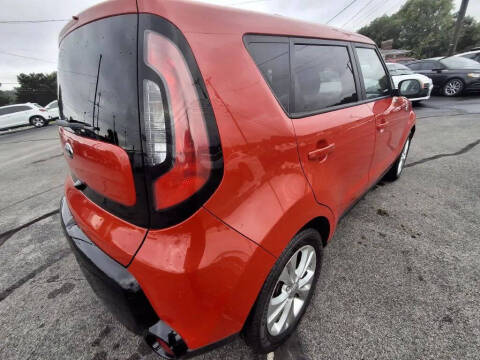 2016 Kia Soul +