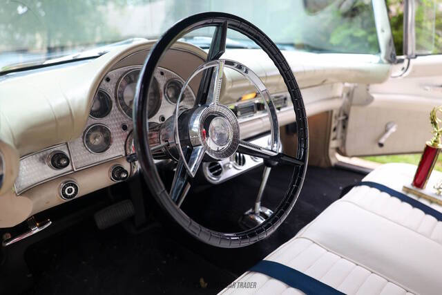 1957 Ford Thunderbird