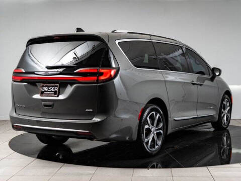 2024 Chrysler Pacifica Pinnacle