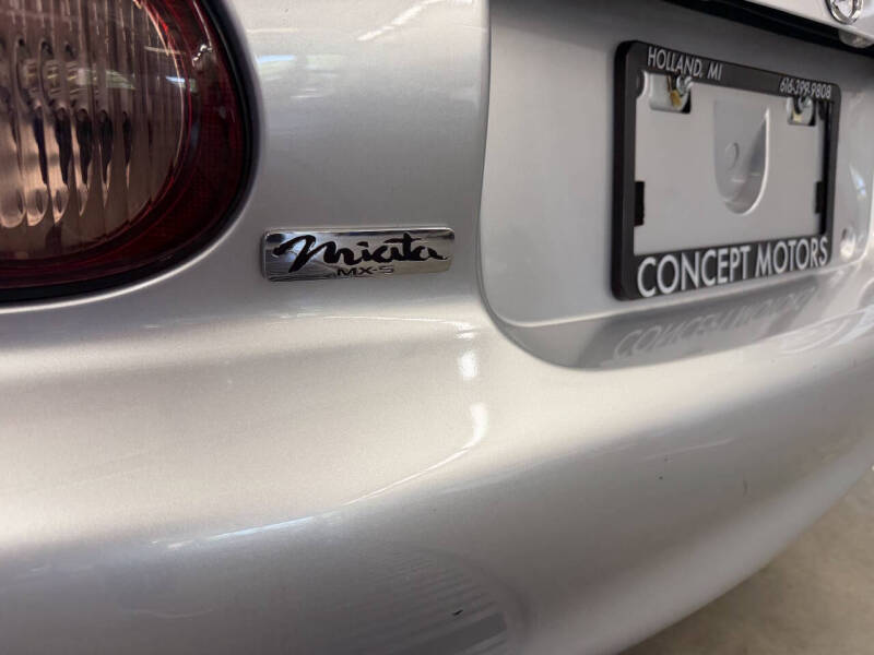 2002 Mazda MX-5 Miata