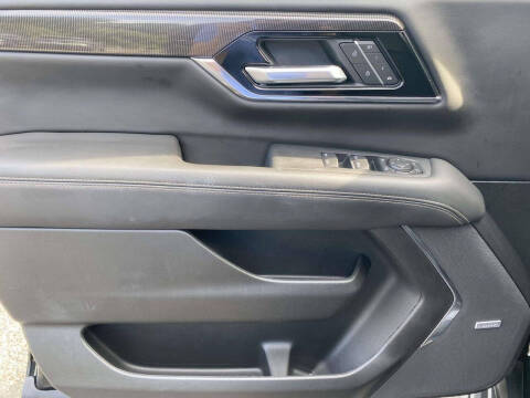 2025 GMC Yukon XL Elevation
