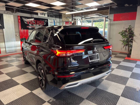 2024 Mitsubishi Outlander SE