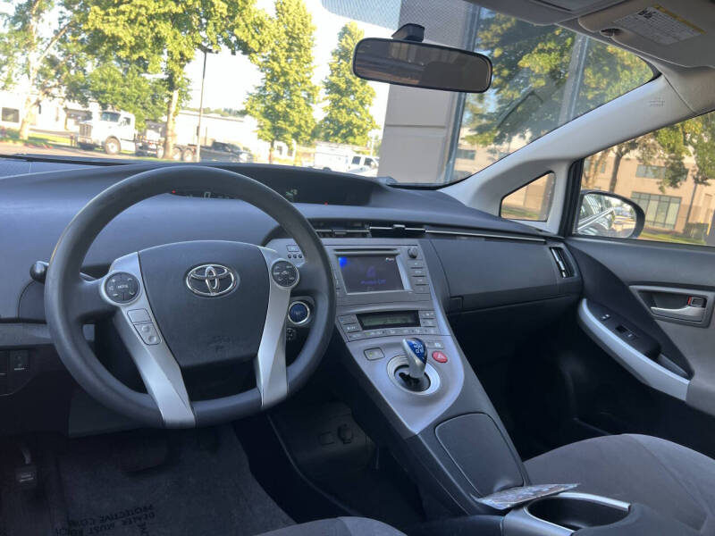 2012 Toyota Prius Two