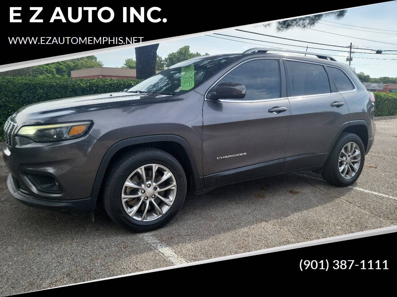 Gray 2019 Jeep Cherokee Altitude Altitude 4dr SUV 1